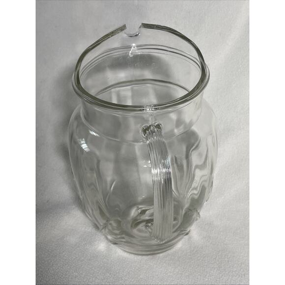 Large Vintage Federal Glass Round Sunburst Pitcher w/ice lip, 9-10 cup capacity - Picture 3 of 8